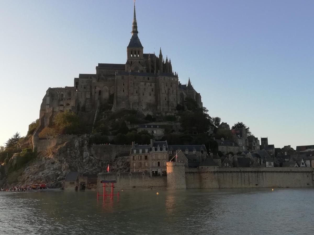 Chambres D'Hotes Les Fleurettes En Baie Du Mont Saint Michel Exteriör bild